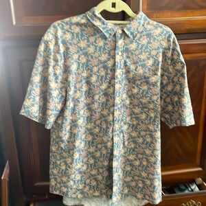 Faherty Brand Island button-down shirt. Worn only a handful of times.Large